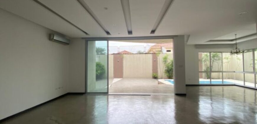En Venta Moderna casa de 3 dormitorios + estudio, primeros kms – Via a Samborondón