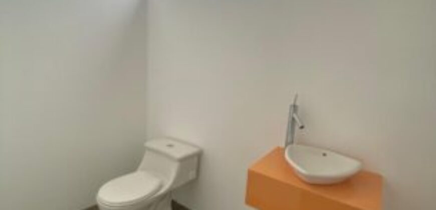 En Venta Moderna casa de 3 dormitorios + estudio, primeros kms – Via a Samborondón