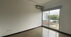 En Venta Moderna casa de 3 dormitorios + estudio, primeros kms – Via a Samborondón