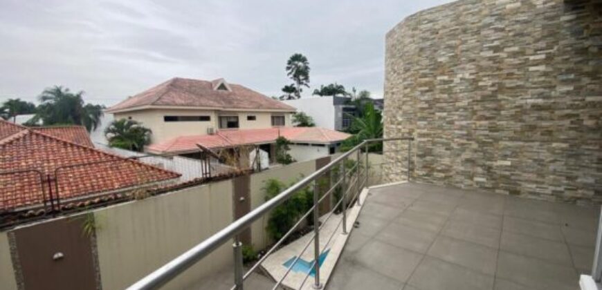 En Venta Moderna casa de 3 dormitorios + estudio, primeros kms – Via a Samborondón