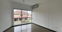 En Venta Moderna casa de 3 dormitorios + estudio, primeros kms – Via a Samborondón