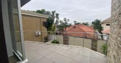 En Venta Moderna casa de 3 dormitorios + estudio, primeros kms – Via a Samborondón