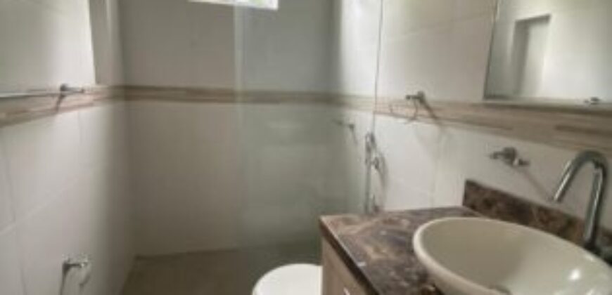 En Venta Moderna casa de 3 dormitorios + estudio, primeros kms – Via a Samborondón