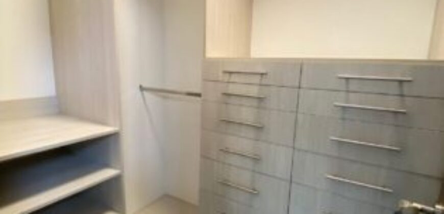 Elegante Departamento de 3 Dorm Amoblado en Alquiler en Isla Mocolí