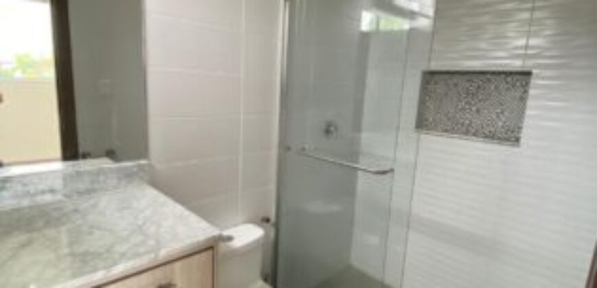 Elegante Departamento de 3 Dorm Amoblado en Alquiler en Isla Mocolí