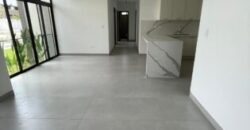 En Alquiler Departamento Planta Baja de Estreno en Samborondón Km 5