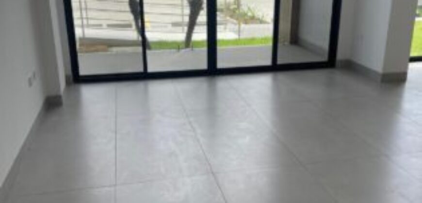 En Alquiler Departamento Planta Baja de Estreno en Samborondón Km 5