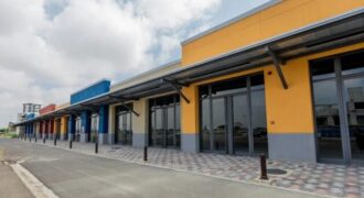 Locales comerciales en Venta en Almax Center, Samborondón km 14