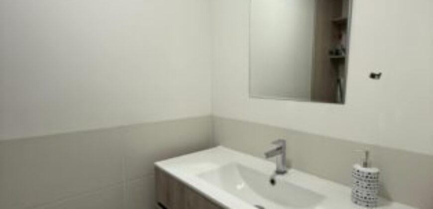 Oficina Semiamoblada en Alquiler Platinum II