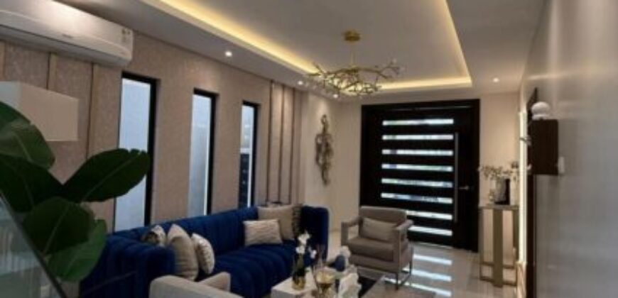 Espectacular Casa de 4 Dorm, Diseño Clásico, Isla Celeste