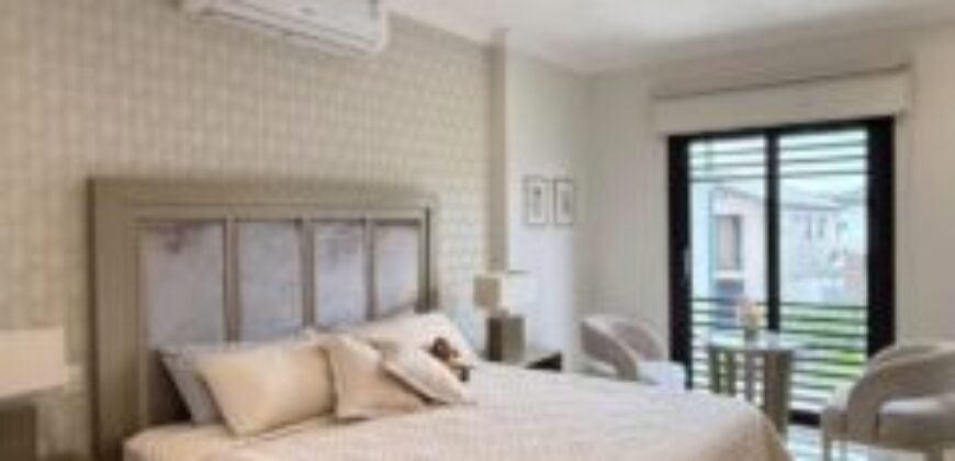 Espectacular Casa de 4 Dorm, Diseño Clásico, Isla Celeste