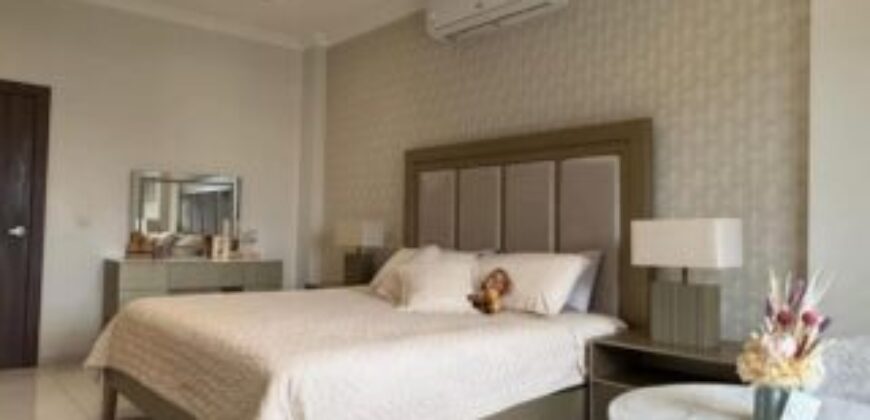 Espectacular Casa de 4 Dorm, Diseño Clásico, Isla Celeste