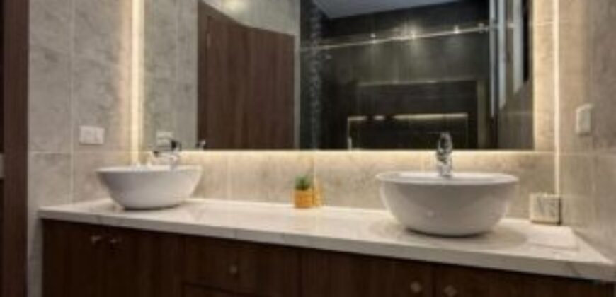 Espectacular Casa de 4 Dorm, Diseño Clásico, Isla Celeste