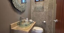 Hermosa Casa en Venta de 3 Dorm Más Estudio en Samborondón Km 3.5