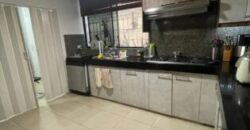 En Alquiler Departamento Planta Baja 3 Dorm, Colinas de Los Ceibos