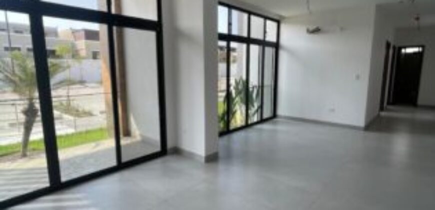 En Alquiler Departamento Planta Baja de Estreno 3 Dorm, en Samborondón Km 3