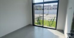 En Alquiler Departamento Planta Baja de Estreno 3 Dorm, en Samborondón Km 3