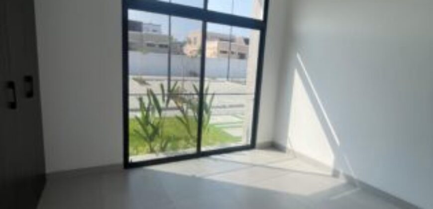 En Alquiler Departamento Planta Baja de Estreno 3 Dorm, en Samborondón Km 3