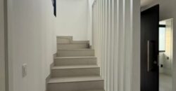 En Alquiler Courtyard Semi – Amoblado de 3 Dorm en Sotileza – Isla Mocoli.