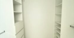 En Alquiler Courtyard Semi – Amoblado de 3 Dorm en Sotileza – Isla Mocoli.