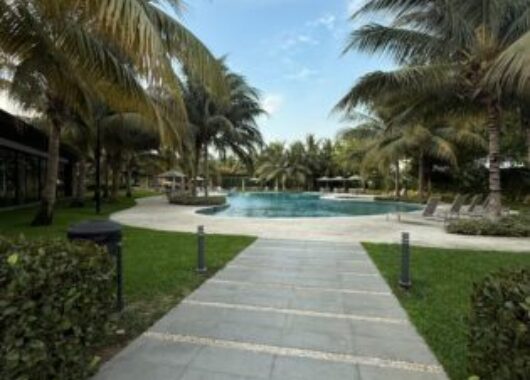 En Alquiler Courtyard Semi – Amoblado de 3 Dorm en Sotileza – Isla Mocoli.