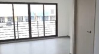 Oficina en Alquiler en Almax Center, Samborondón km 14