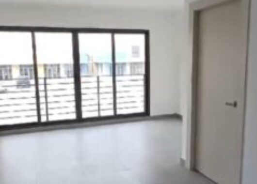 Oficina en Alquiler en Almax Center, Samborondón km 14