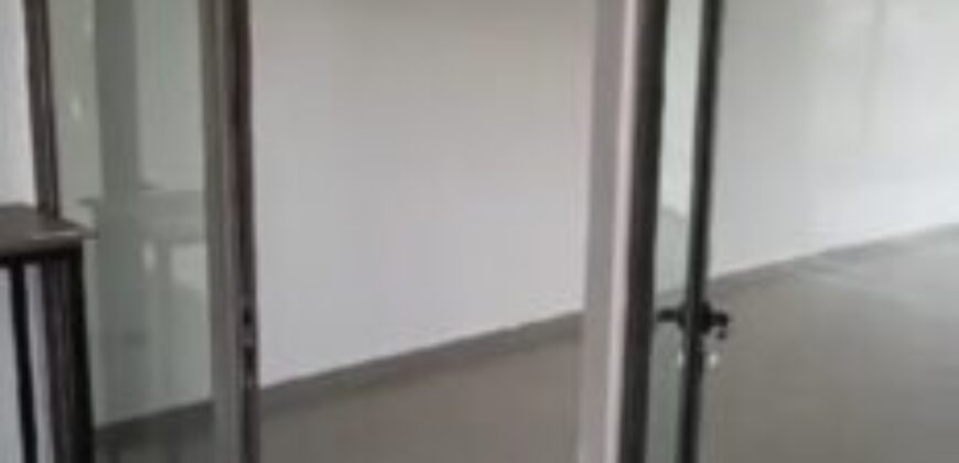 Oficina en Alquiler en Almax Center, Samborondón km 14