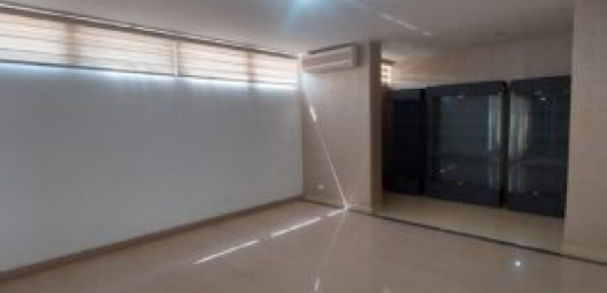 Amplia Casa de 4 Dorm. en Alquiler en Samborondón Km 3