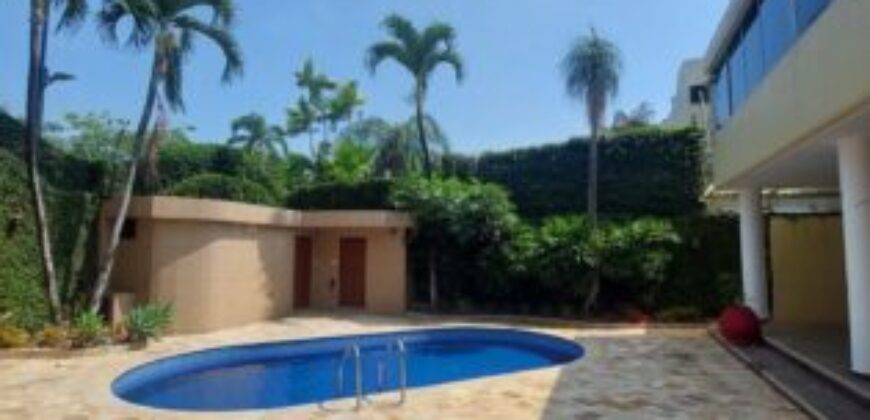 Amplia Casa de 4 Dorm. en Alquiler en Samborondón Km 3