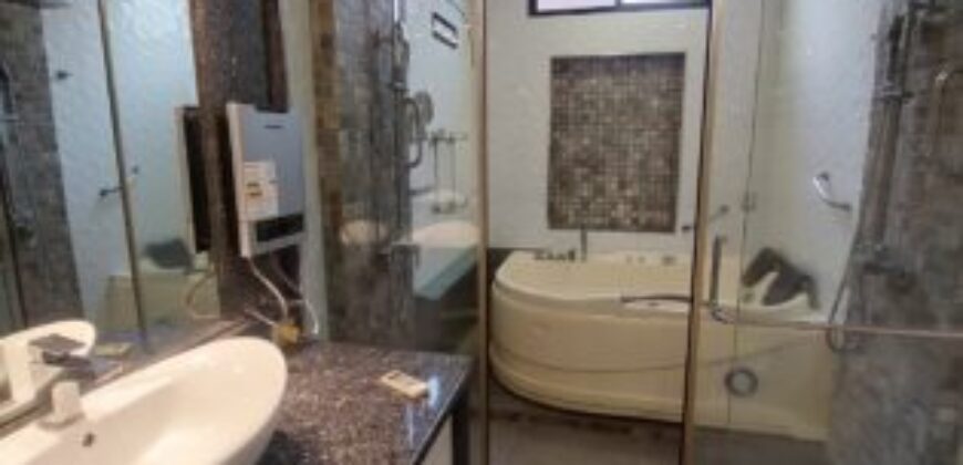 Amplia Casa de 4 Dorm. en Alquiler en Samborondón Km 3