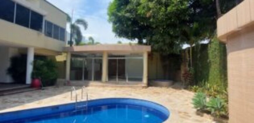 Amplia Casa de 4 Dorm. en Alquiler en Samborondón Km 3