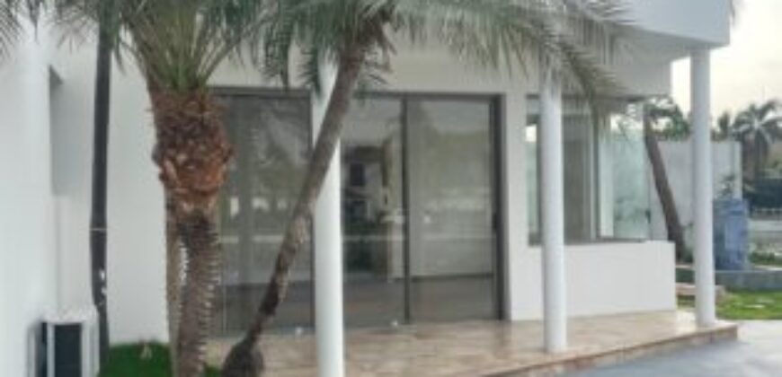 En Venta o Alquiler Hermosa Casa de Una Planta en Castelago con Vista Total Al Lago