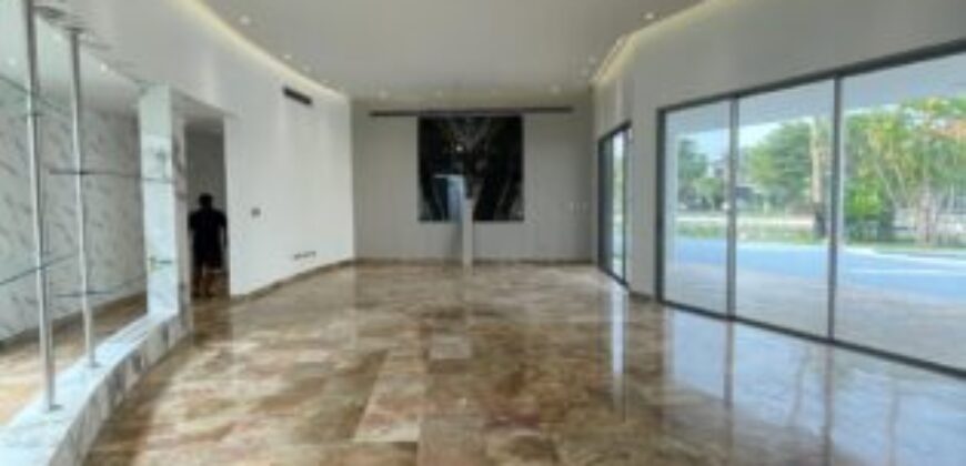 En Venta o Alquiler Hermosa Casa de Una Planta en Castelago con Vista Total Al Lago