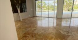 En Venta o Alquiler Hermosa Casa de Una Planta en Castelago con Vista Total Al Lago