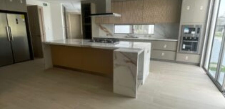 En Venta o Alquiler Hermosa Casa de Una Planta en Castelago con Vista Total Al Lago