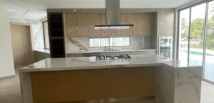 En Venta o Alquiler Hermosa Casa de Una Planta en Castelago con Vista Total Al Lago