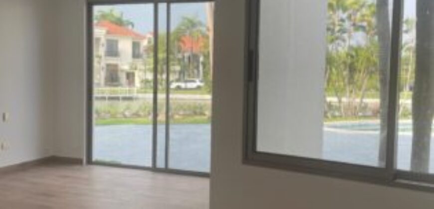 En Venta o Alquiler Hermosa Casa de Una Planta en Castelago con Vista Total Al Lago