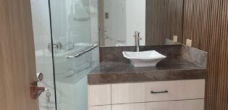 En Venta o Alquiler Hermosa Casa de Una Planta en Castelago con Vista Total Al Lago