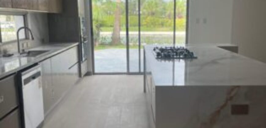En Venta o Alquiler Hermosa Casa de Una Planta en Castelago con Vista Total Al Lago