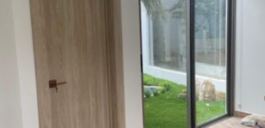 En Venta o Alquiler Hermosa Casa de Una Planta en Castelago con Vista Total Al Lago