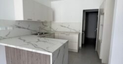 En Alquiler Departamento de 3 Dorm. de Estreno en Riona