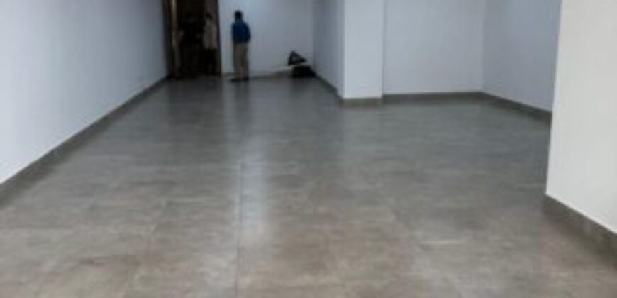 Oficina en Alquiler en Arcos Plaza, Ubicacion Estratégica en Samborondon