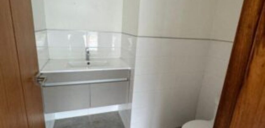 Oficina en Alquiler en Arcos Plaza, Ubicacion Estratégica en Samborondon