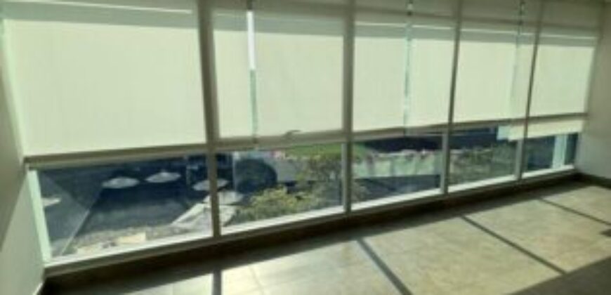 Oficina en Alquiler en Arcos Plaza, Ubicacion Estratégica en Samborondon