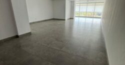 Oficina en Alquiler en Arcos Plaza, Ubicacion Estratégica en Samborondon