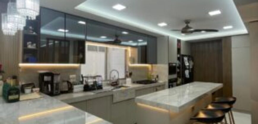 Hermosa Casa Remodelada de 3 Dorm. en Venta en El Km 2.5 de Samborondon