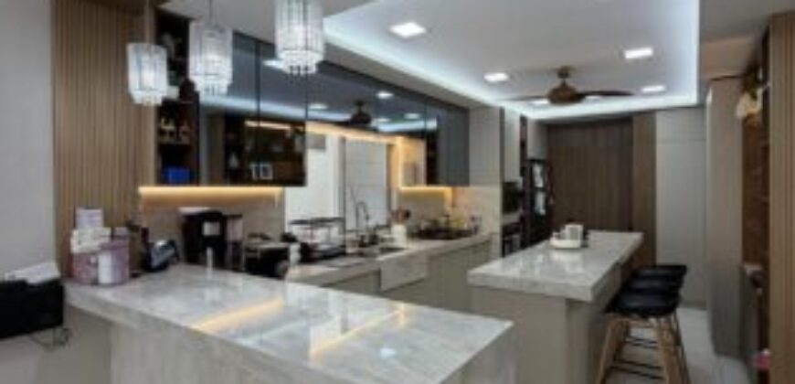 Hermosa Casa Remodelada de 3 Dorm. en Venta en El Km 2.5 de Samborondon