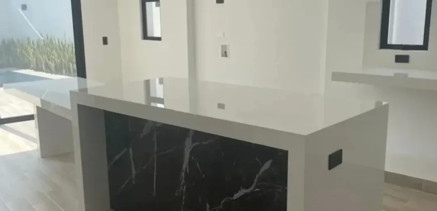 En Venta Casa de Estreno en Isla Mocolí Urb. Blue Bay