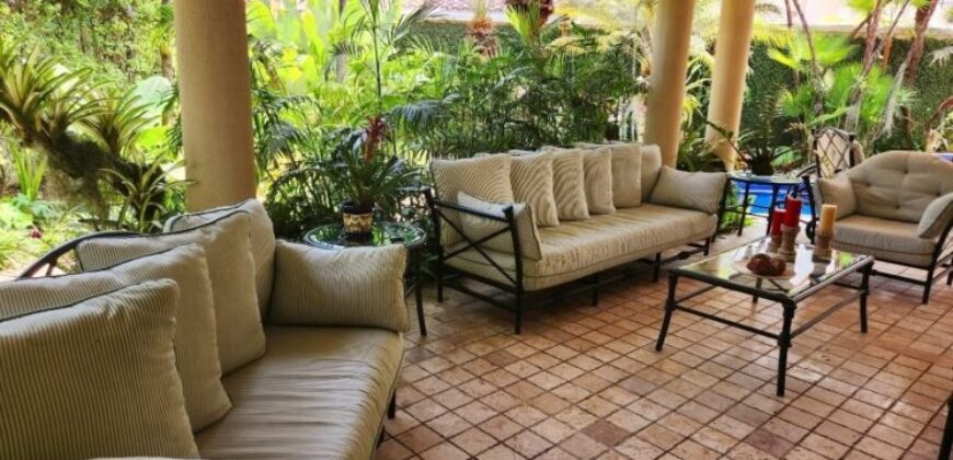 Hermosa Casa en Venta de 4 Dorm., Km 6 Vía Samborondón